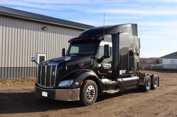 Main image Peterbilt 579